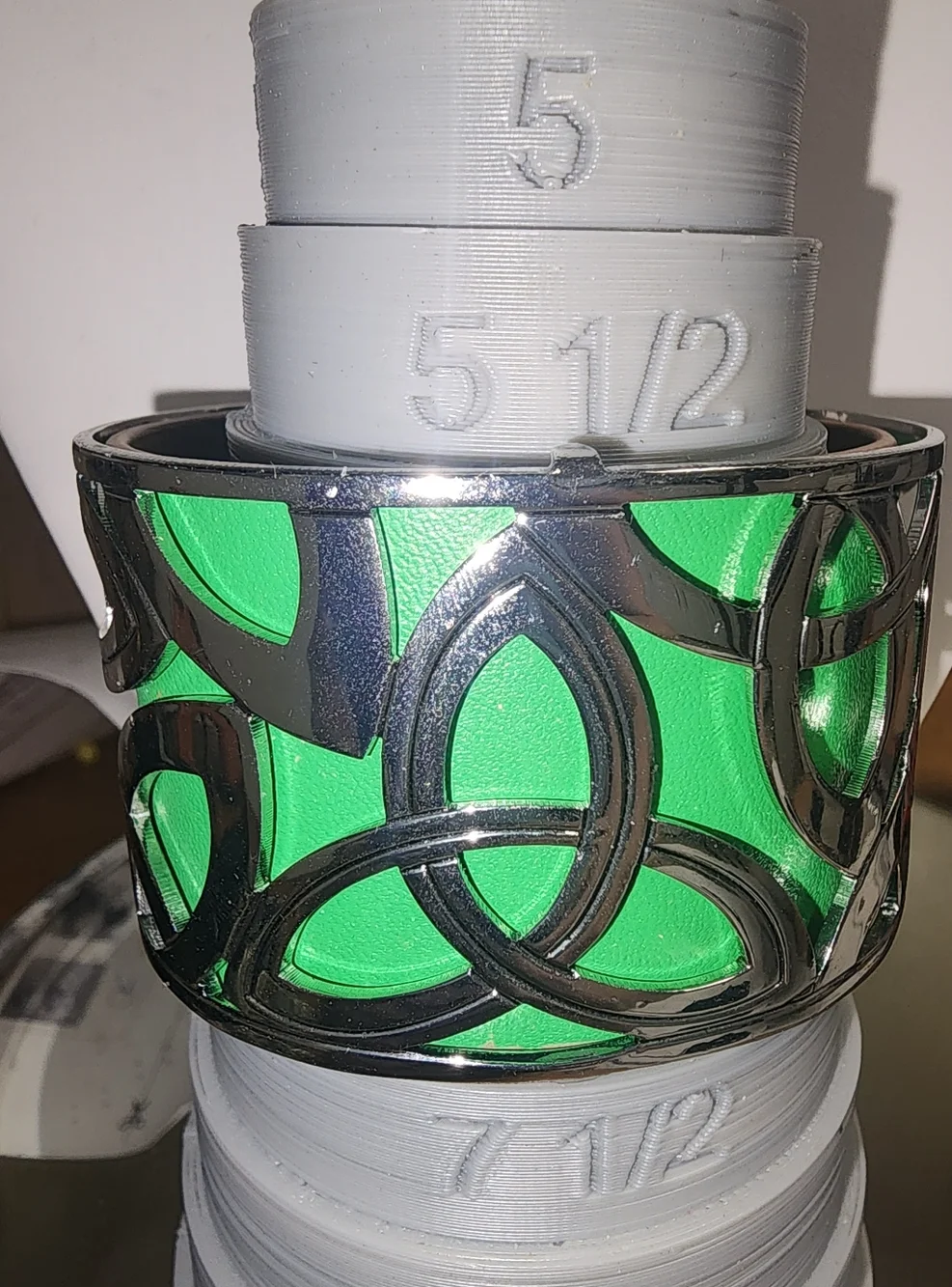 Solvar Green Leather Cutout Metal Cuff Bracelet